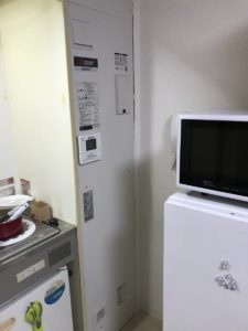 寝屋川市点野電気温水器交換