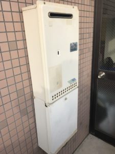 堺市美原区菩提にて給湯器交換