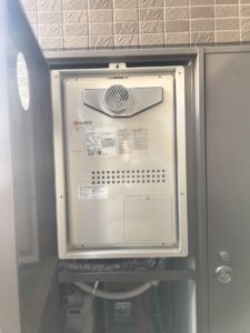 箕面市にて熱源機の交換