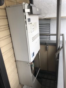 大阪市中央区にて熱源機の交換