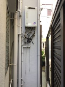 大阪市阿倍野区晴明通にて給湯器の交換