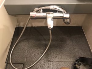 大阪市西区立売堀にて浴室水栓の交換