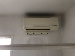 斑鳩町法隆寺西にて熱源機と浴室乾燥機の交換