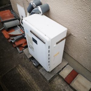 大阪市此花区にて据置型給湯器の交換 