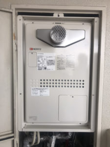 堺市北区にて温水暖房付きふろ給湯器の交換