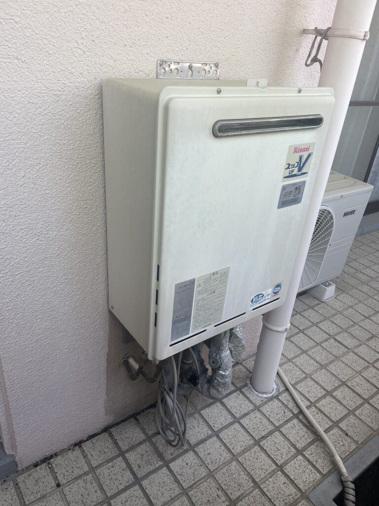 奈良市あやめ池南にてふろ給湯器交換